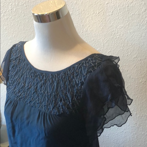 (47) Thin Flowy Blue Top - Picture 4 of 5